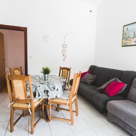 Apartmani Males Rogoznica  Luaran gambar