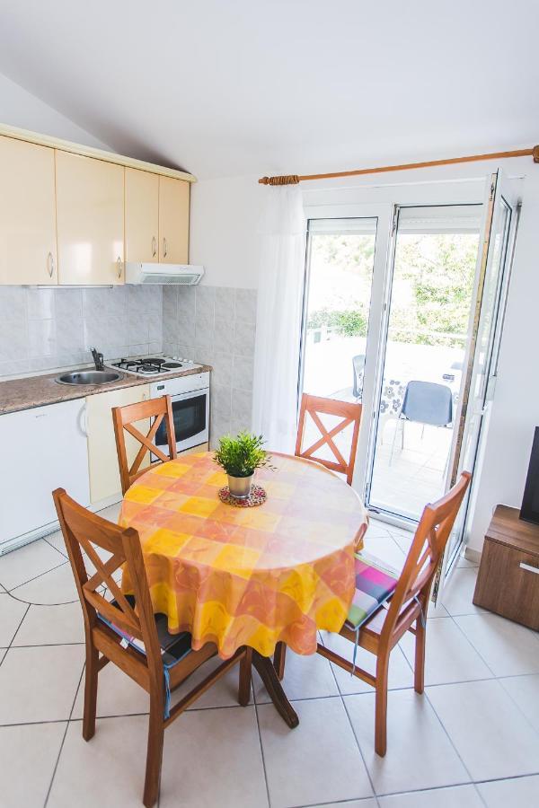 Apartmani Males Rogoznica  Luaran gambar