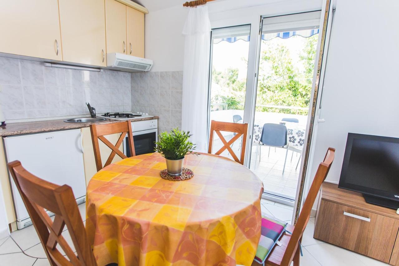 Apartmani Males Rogoznica  Luaran gambar