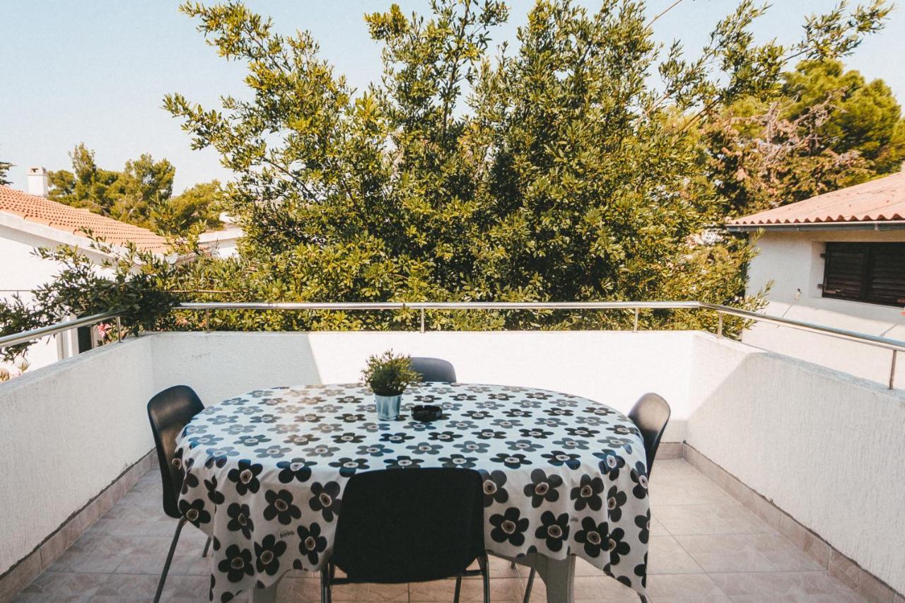 Apartmani Males Rogoznica  Luaran gambar