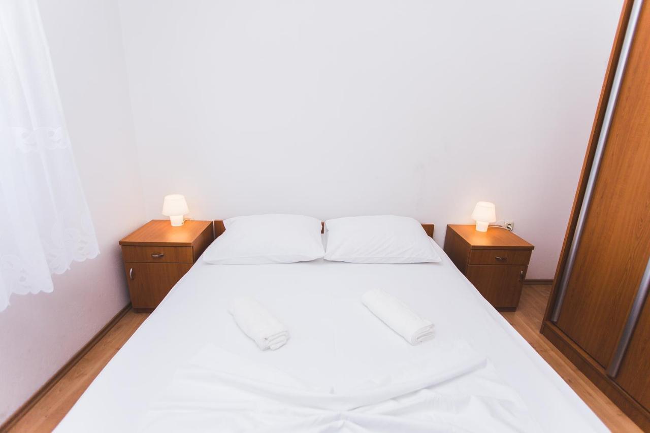 Apartmani Males Rogoznica  Luaran gambar