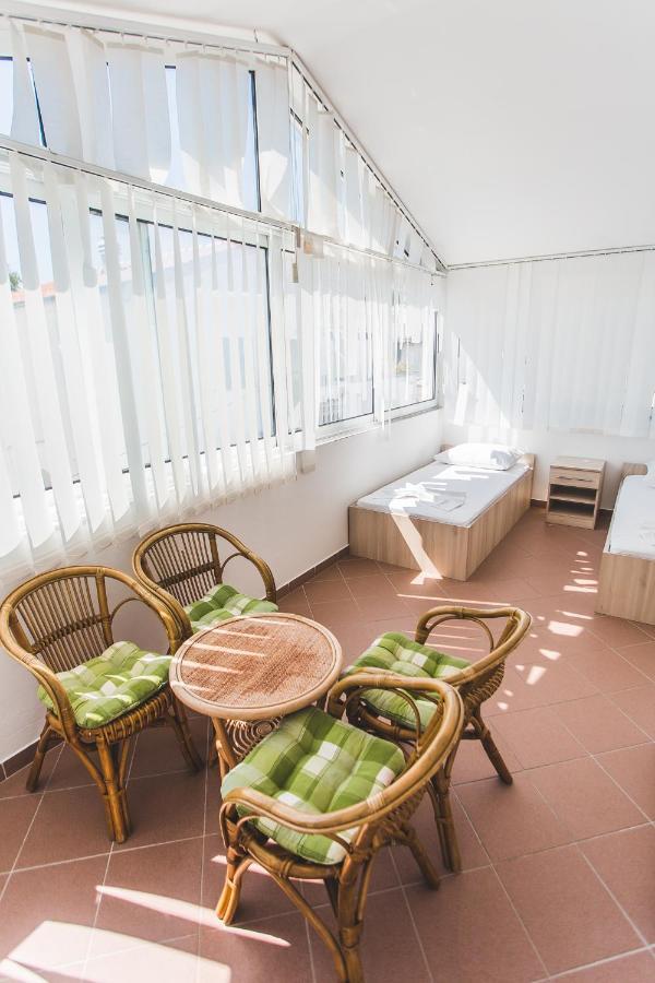 Apartmani Males Rogoznica  Luaran gambar